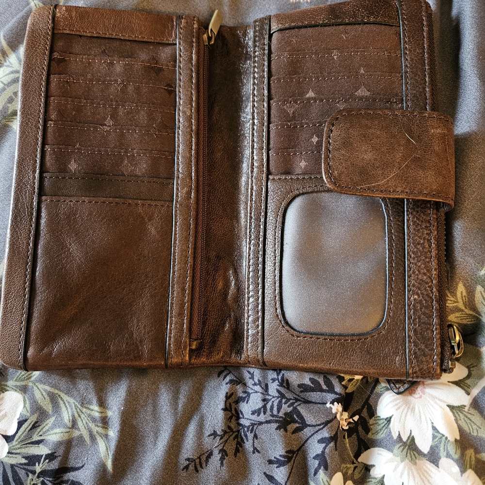 SOLD✨️Fossil Live Long Vintage Brown Leather Women's Clutch - Picture 4 of 9